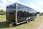 Camion porte-voitures fermé à essieu tandem Cross Alpha Series de 8,5 pi x 24 pi