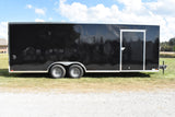 Camion porte-voitures fermé à essieu tandem Cross Alpha Series de 8,5 pi x 24 pi