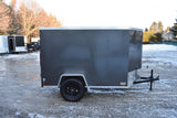 Remorque fermée en acier à essieu simple de la série Cross Beta de 5 pi x 8 pi